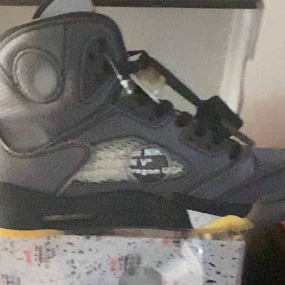 Off white 5s - Picture 1 of 1